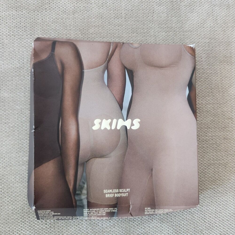 SKIMS XS Sand Seamless Sculpt Brief Bodysuit NWT‎